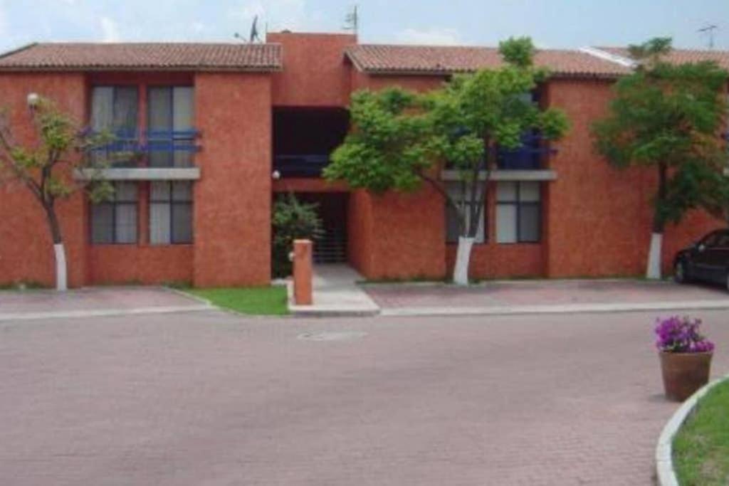 Amplia Suite Alberca Av Bernardo Quintana 12D Mendiola Exteriör bild